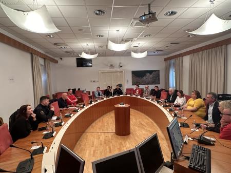 Utrinek s sestanka, na katerem je prišlo do dogovora o letošnjem režimu zapiranja Sončnega nabrežja za promet. 